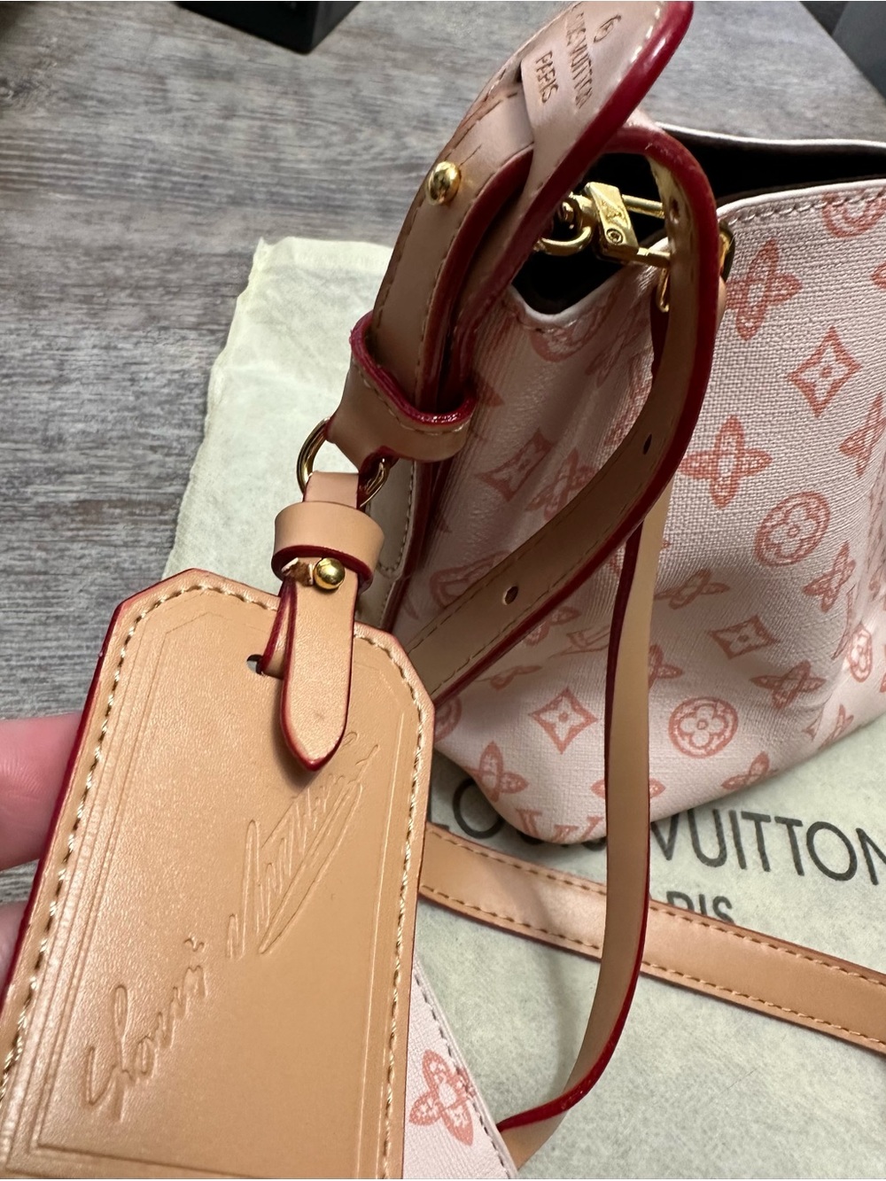 Shoulder Bag in Peach Pink with Matching Pouch - Picture 5 of 11